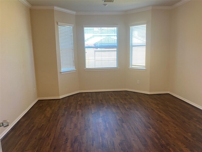 Photo - 2912 Ashbrook Ln