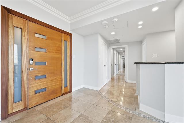 Building Photo - 6211 W Northwest Hwy Unit 2904