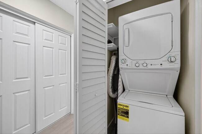 Photo - 615 NE 26th St Unit 9