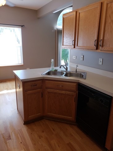 Photo - 4138 Oak Tree Ln