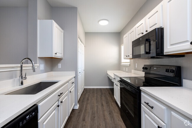 3BR, 2BA - 1,416SF - Kitchen