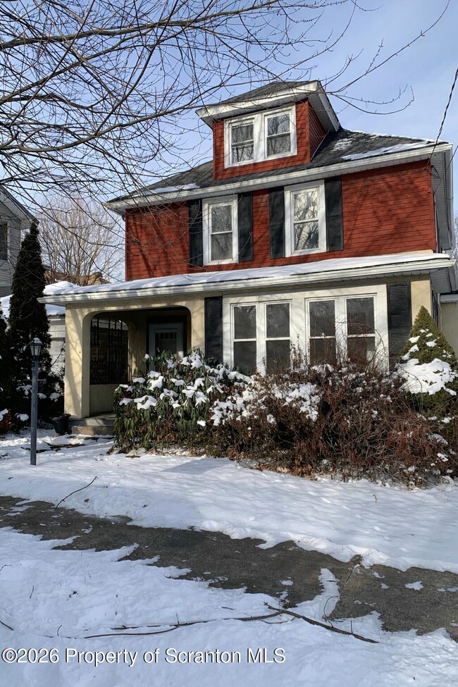 Building Photo - 24 Stafford Ave