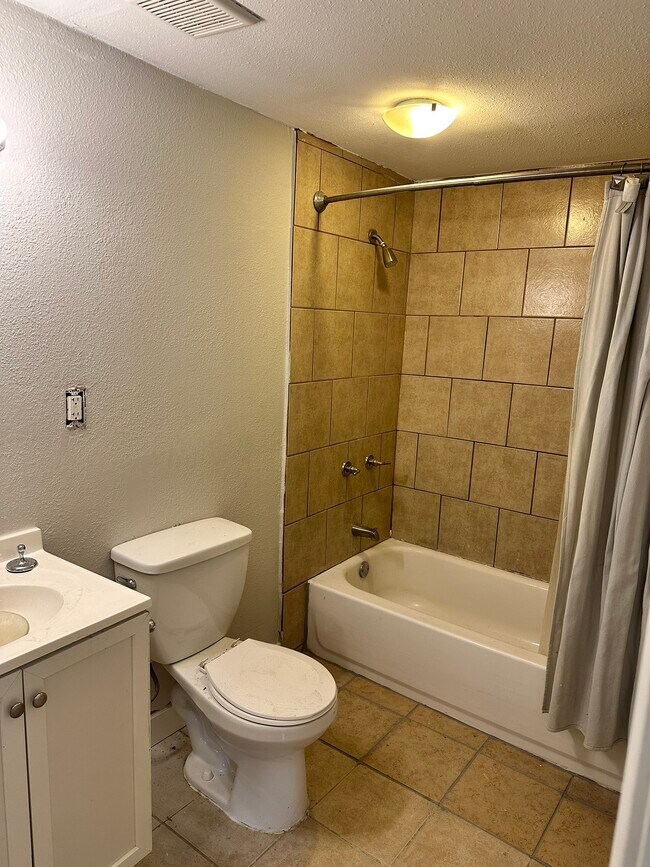 Photo - 6934 Schley St