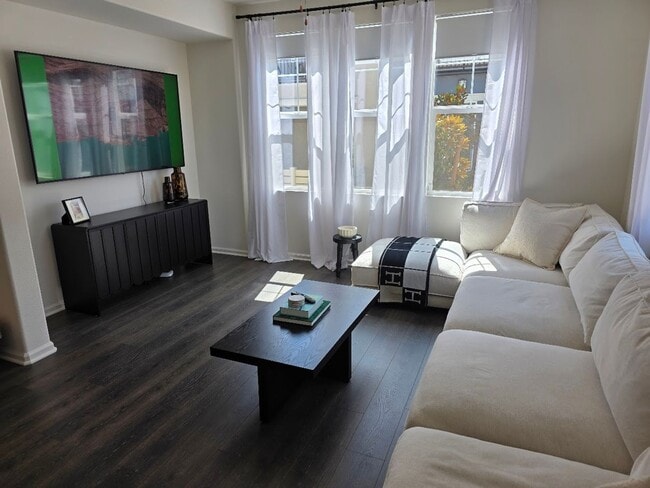 Photo - Gorgeous NEW townhome in West Murrieta wit...