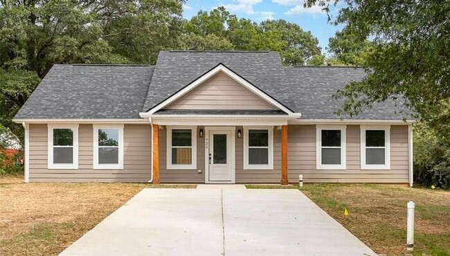 Charming BRAND NEW 3BR/2BA For Rent in Cha... - Charming BRAND NEW 3BR/2BA For Rent in Cha... House