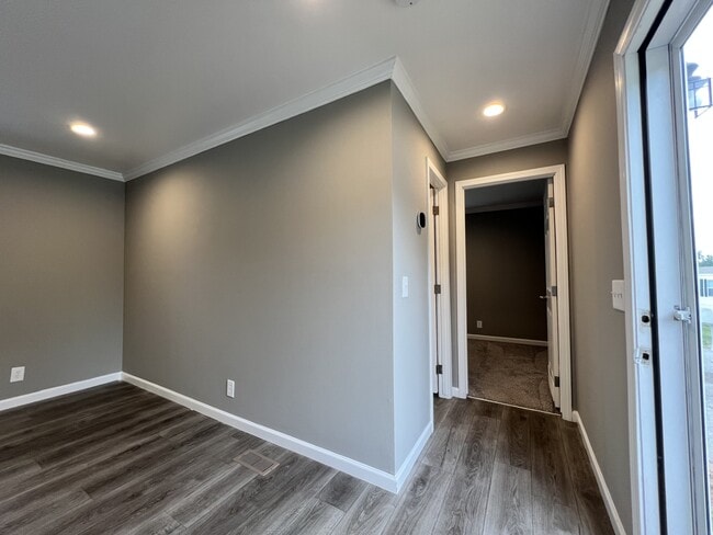 Photo - 192 Silver Birch Cir