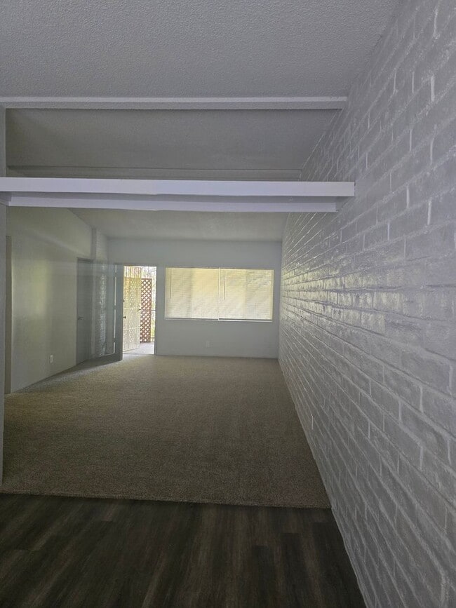 Photo - 3507 E 3rd St Unidad J