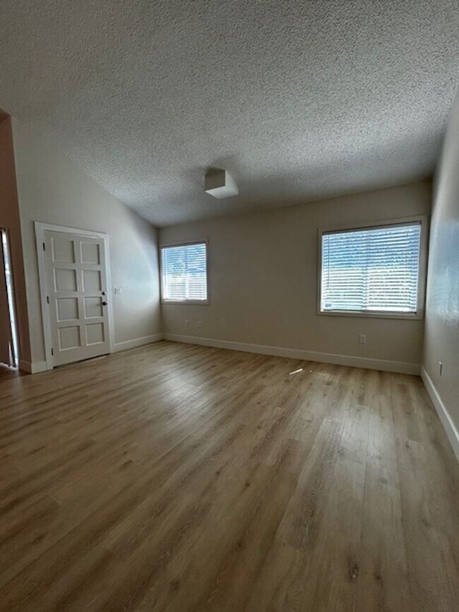 Photo - Kenton Court Unit B