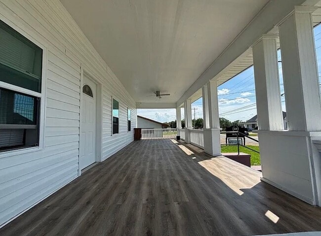 Photo - Large 4 Bedroom 4 bath house