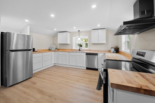 Photo - 6429 Wembridge Dr