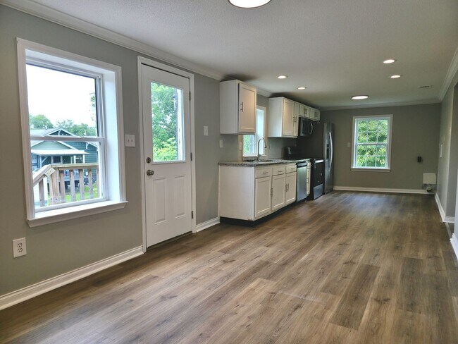 Photo - 1750 Newell Ave Unit 1750