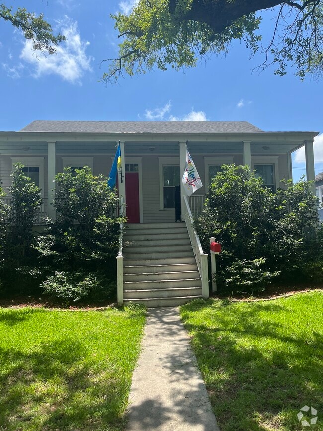 Building Photo - 3514 Louisiana Avenue Pky Rental