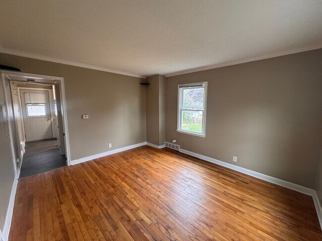 Photo - 1643 5th St E Unit 2