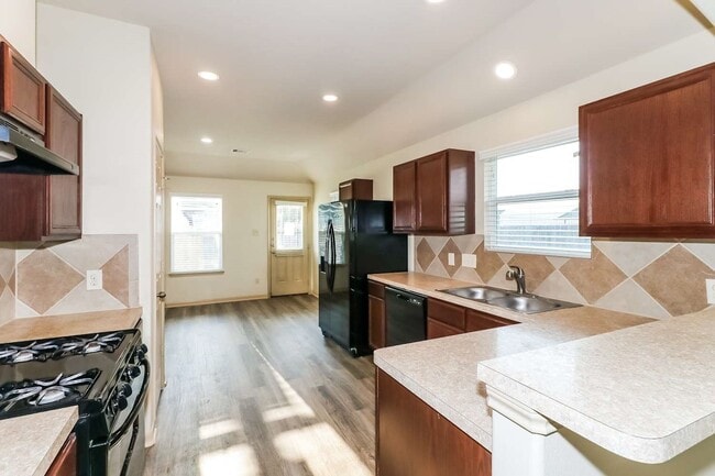 Photo - 931 Frontera Ct