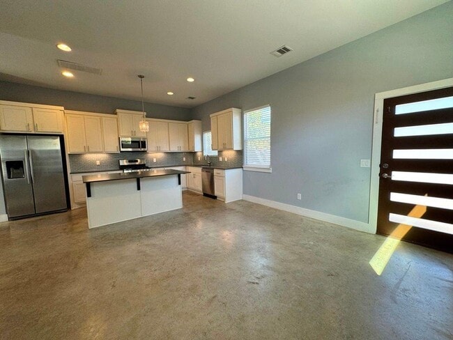 Photo - 6201 Felix Ave