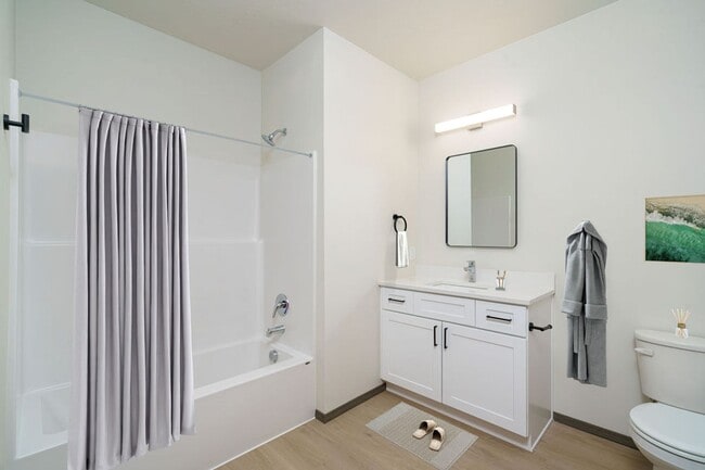 The Vistas Apartments at Beacon Hill