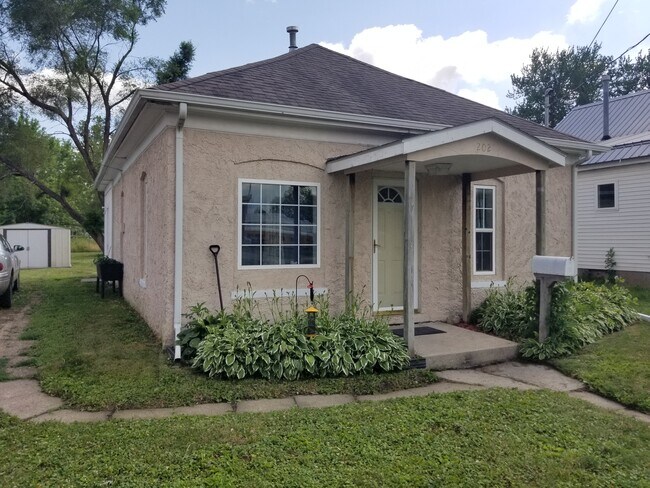 Front View - 202 10th St House