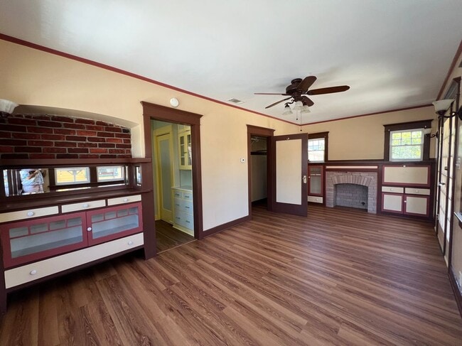 Photo - 716 Stanley Ave