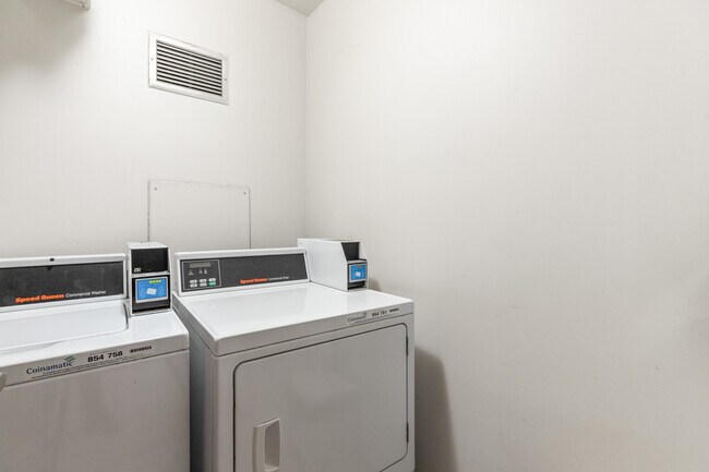 Photo - 11147 Whyte Ave NW Unit 1203