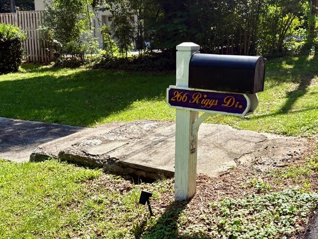 Photo - 266 Riggs Dr