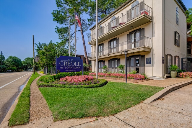 Creole on Yorktown