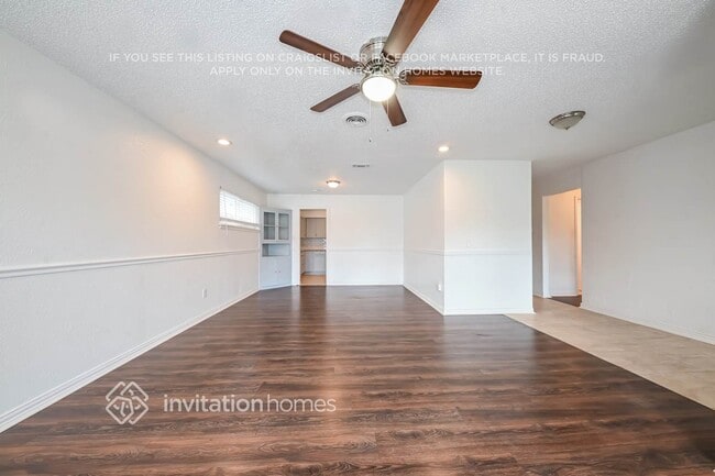 Photo - 2437 W 4th St