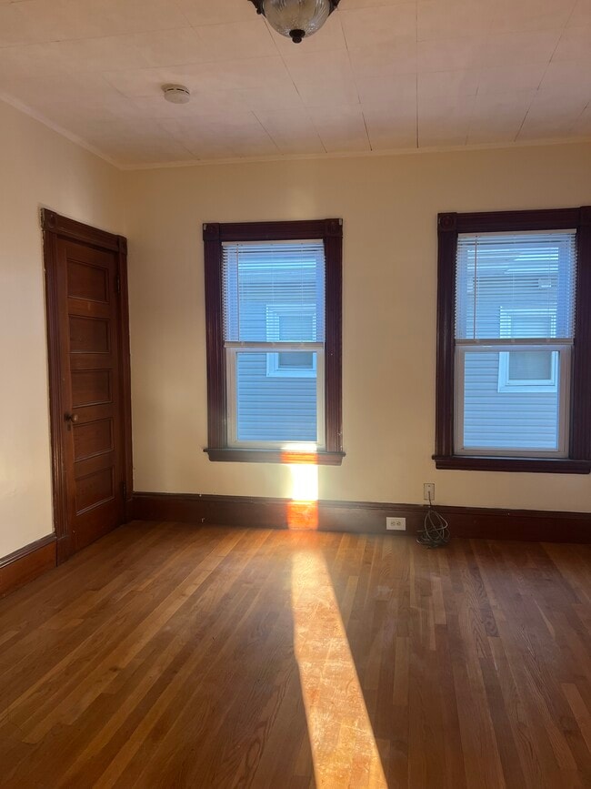 Photo - 216 Elm St Unidad 2