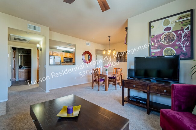 Photo - 2550 E River Rd