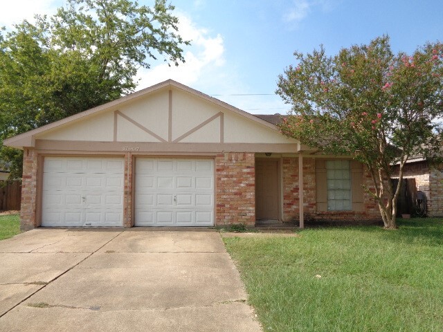 Photo - 17907 Glenmorris Dr Casa