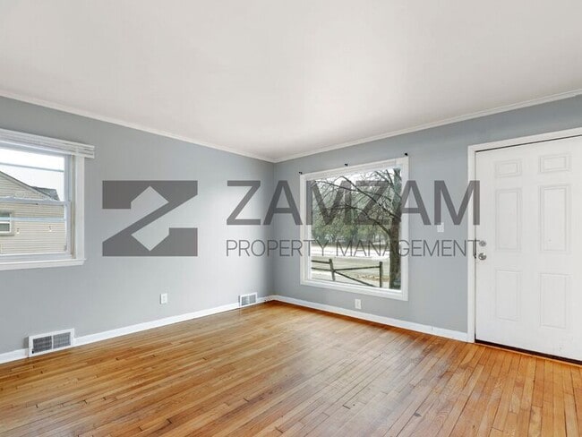 Photo - 8085 Stephens Rd