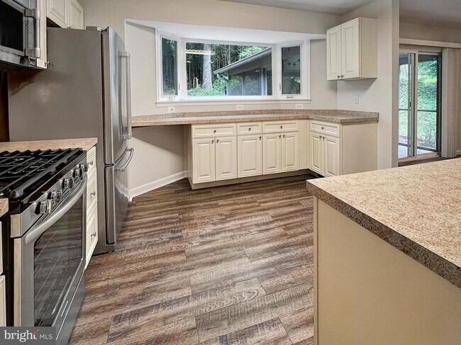 Photo - 3811 Forest Grove Dr