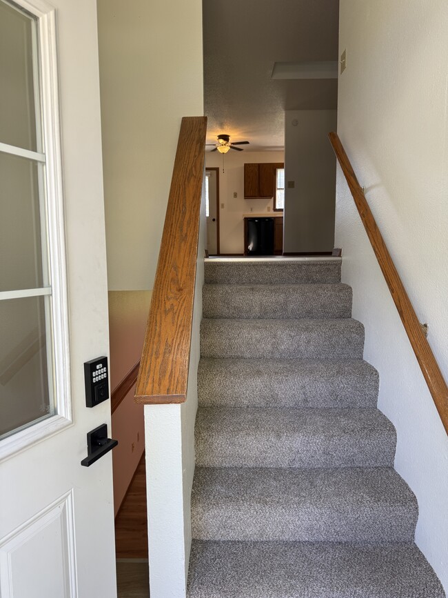 Photo - 1012 Castlewood Dr