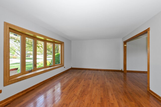 Photo - 7745 Woodstock Dr