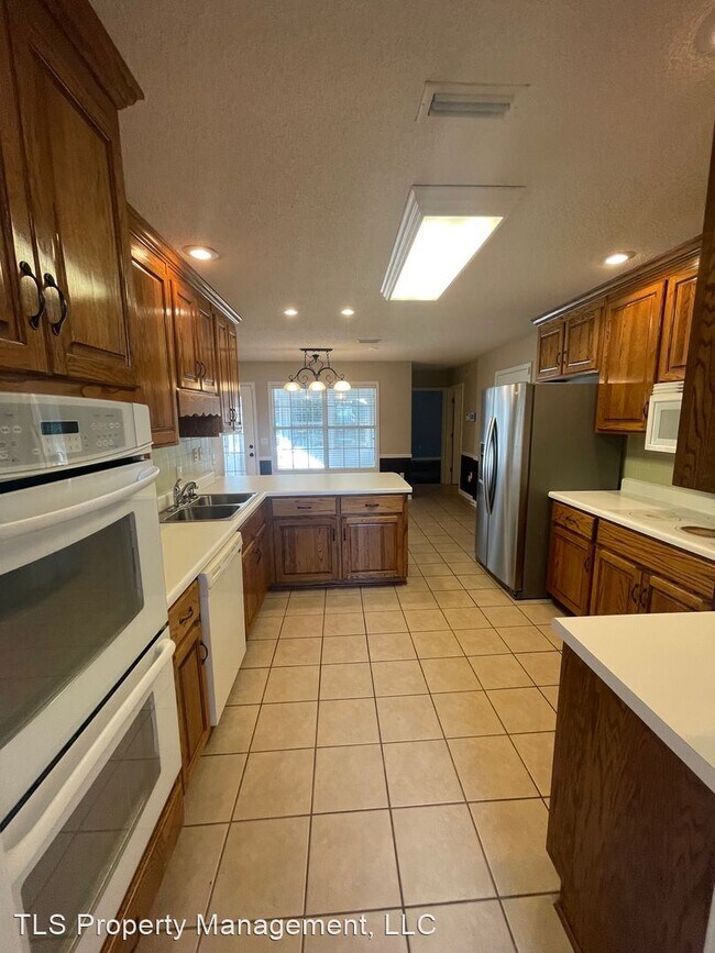 Photo - 3 br, 2 bath House - 112 Sioux Street