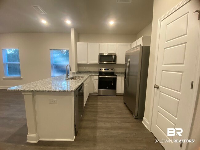 6677 Spaniel Dr