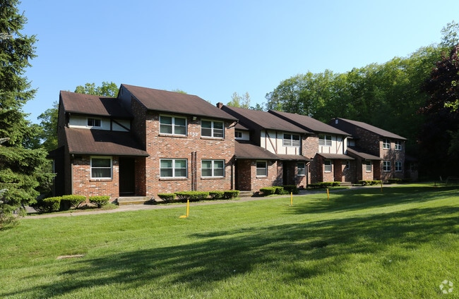 Summitwood Village