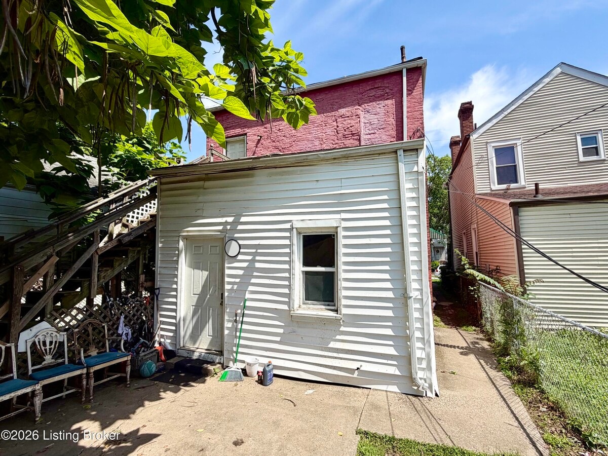 Photo - 2720 W Chestnut St Unit 2
