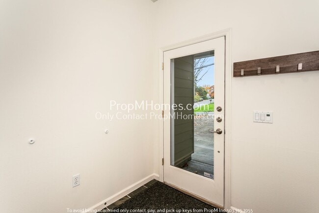 Photo - 1240 SW Cheltenham St