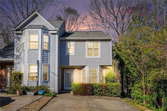 Building Photo - 5200 Laurel Bridge Dr SE