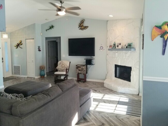 Photo - 2058 Old Trenton Ln