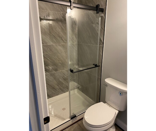 3523 Edmondson Ave Unidad I - W/BATH AVAILABLE $850