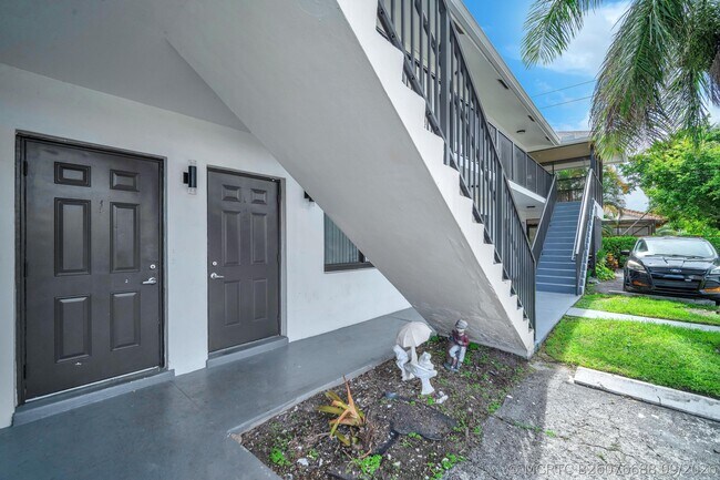 520 NE 45th St