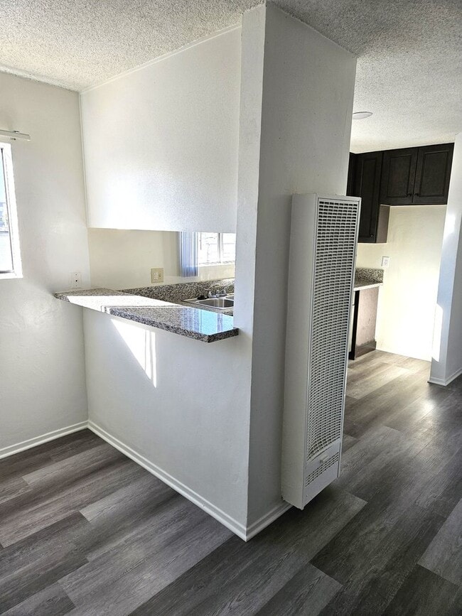 Photo - North Hills, cute 1bd/1ba, move-in ready! Unit #17