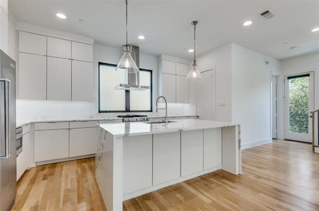 Building Photo - 2703 Kimsey Dr Unit 101