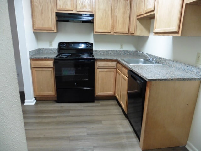 Photo - 4102 Hessmer Ave