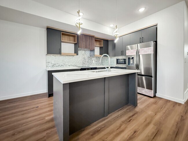 Photo - 130 Hawks Ridge Blvd NW