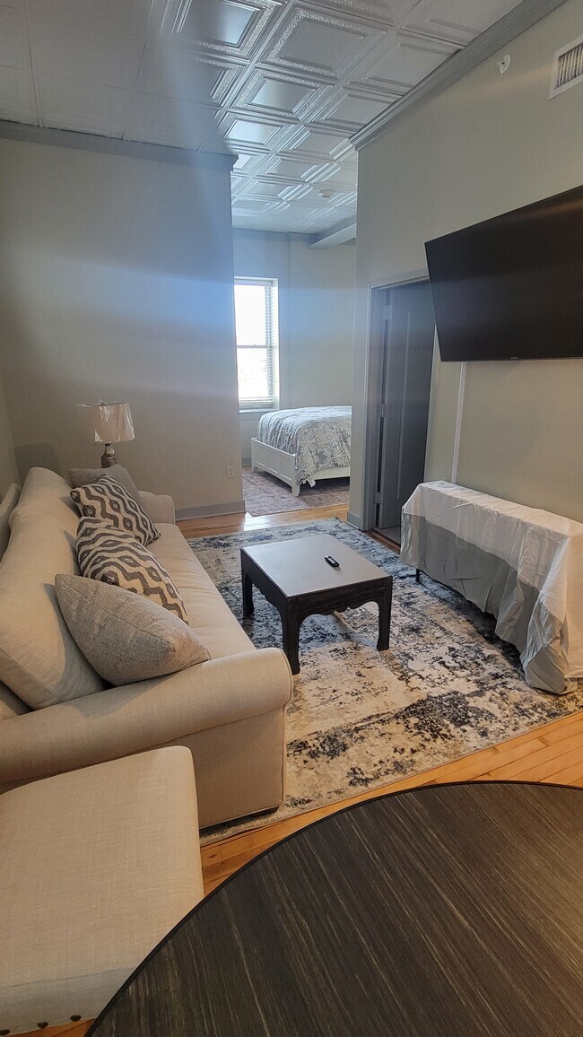 Photo - 125 N. Dargan Street, 2G Unit Studio