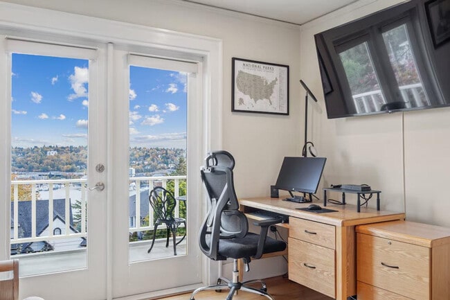 Photo - 1514 Bigelow Ave N Unit ID1325080P