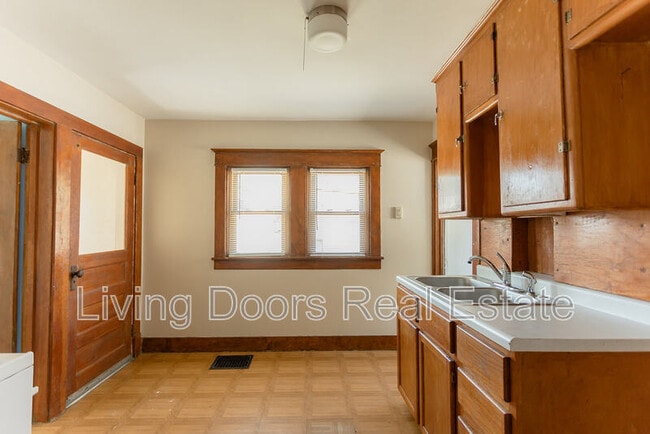 Photo - 1025 N 8th St