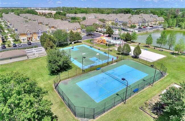 Photo - 4562 Yellowgold Rd E